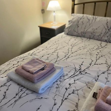 3 Bedroom Apartment, Ballymena, The Wee Stop Gap 외부 사진