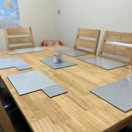 3 Bedroom Apartment, Ballymena, The Wee Stop Gap 외부 사진